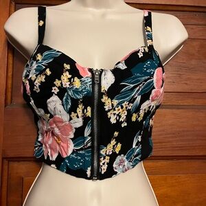 Charlotte Russe Floral Zipper-Front Crop Top
